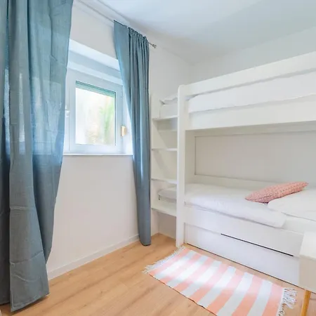 Family Apartment *