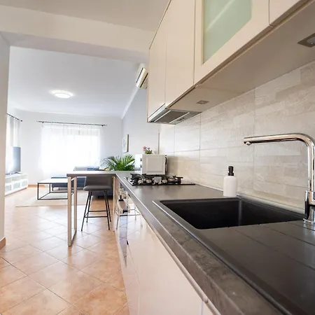 Family Apartment *